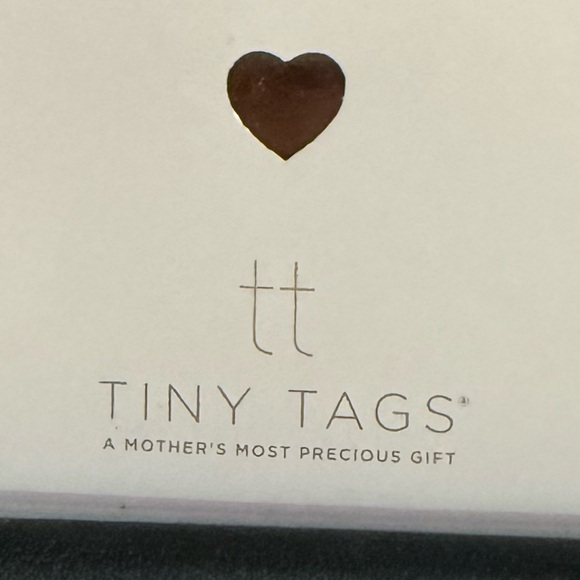 ❤️ Mother’s Day ❤️ Tiny Tags Silver Heart Necklace Perfect Gift - Picture 2 of 4